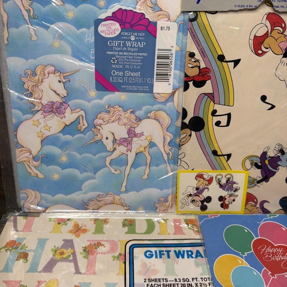 Lot Of Vintage Wrapping Paper Sheets Multiple Occasions 70s 80s Mickey/Clowns - Picture 6 of 13